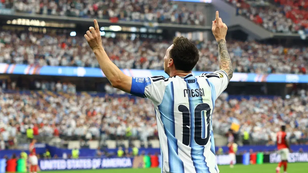 Argentina vence a Austria con doblete de Messi