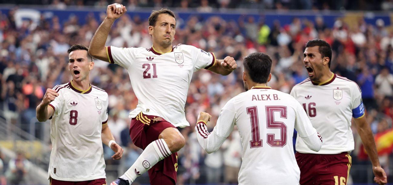 España derrota a Francia 2-0 y es el primer finalista