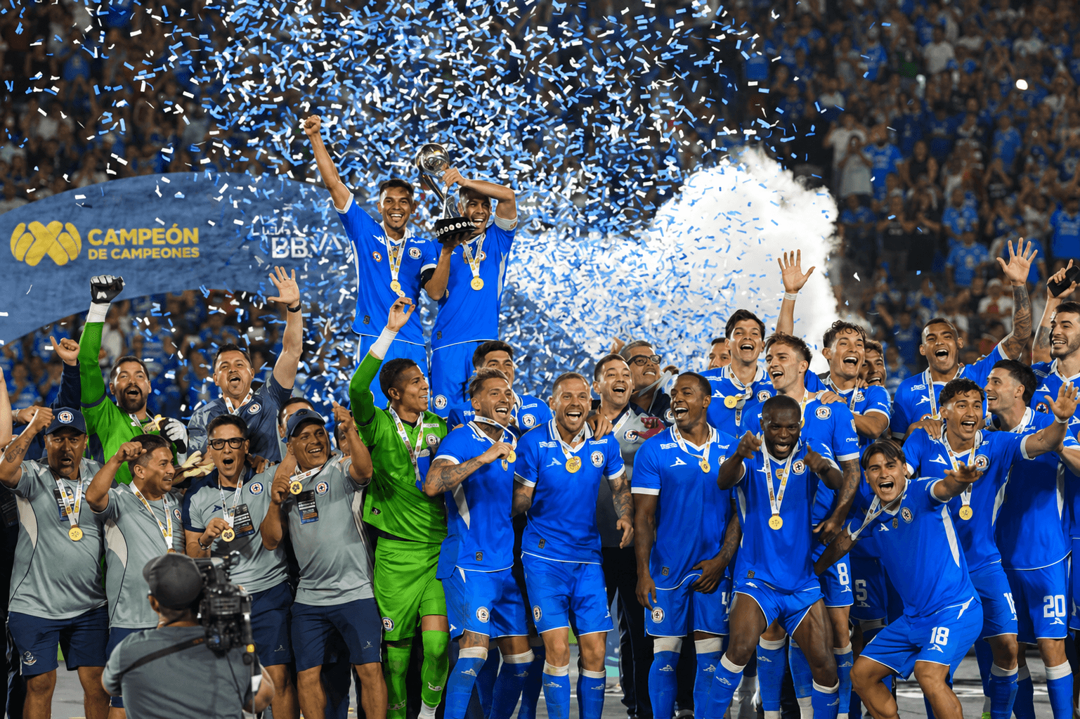 Cruz Azul vence 3-1 a Toluca en el Campeón de Campeones