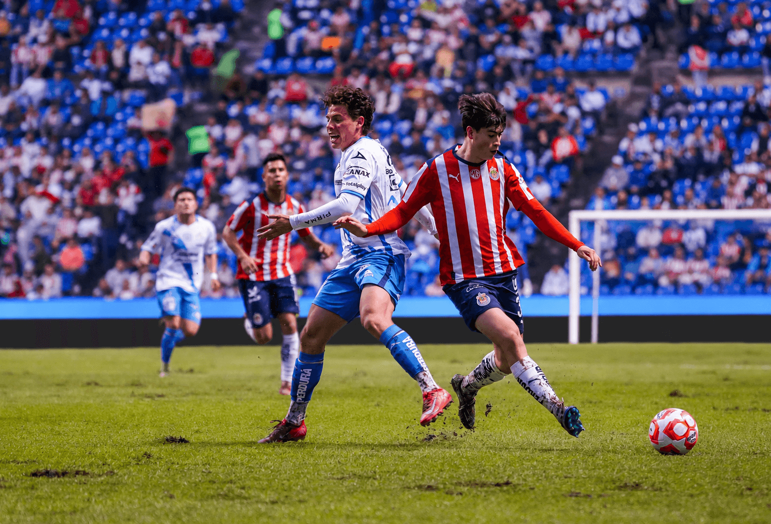 Puebla recibe a Chivas en el Cuauhtémoc por la Jornada 3