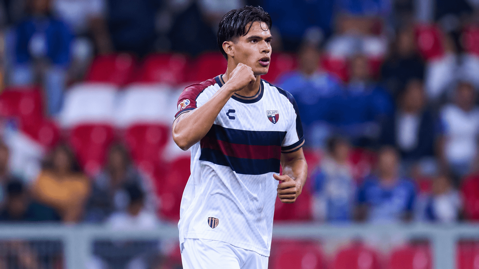 Atlante sorprende y le quita el invicto a Cruz Azul